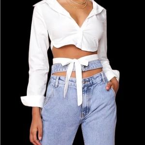Selling white crop top open in the back cute..